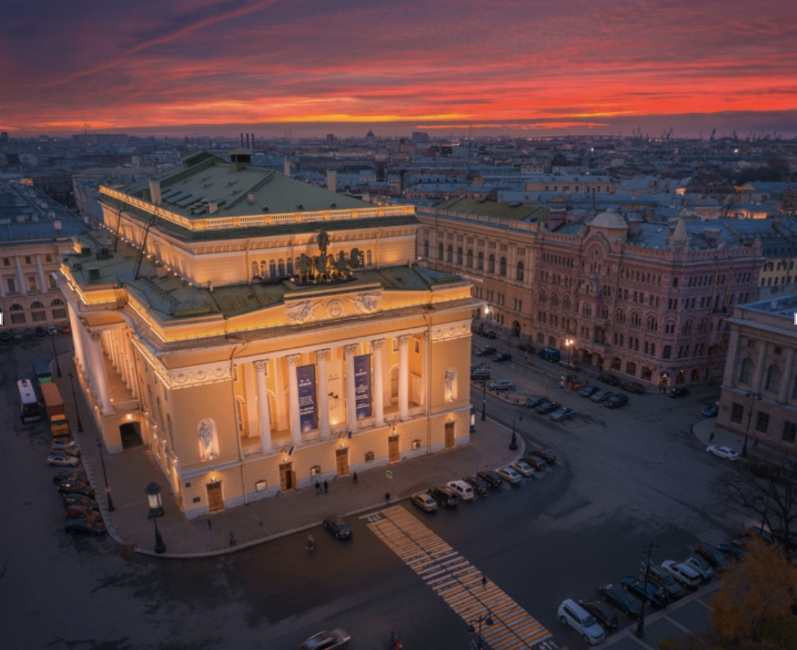 Экскурсия по закулисью Мариинского/Александринского/Михайловского театра