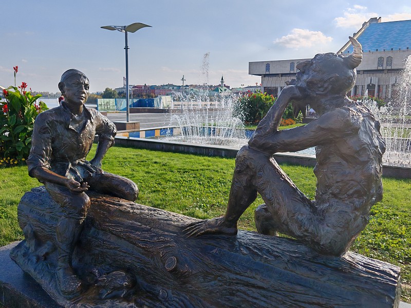 15 неожиданных фактов о Казани: от стихов на часах до лягушек из бронзы